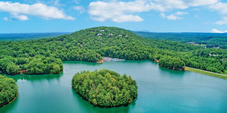 metro atlanta lake living on Big Canoe
